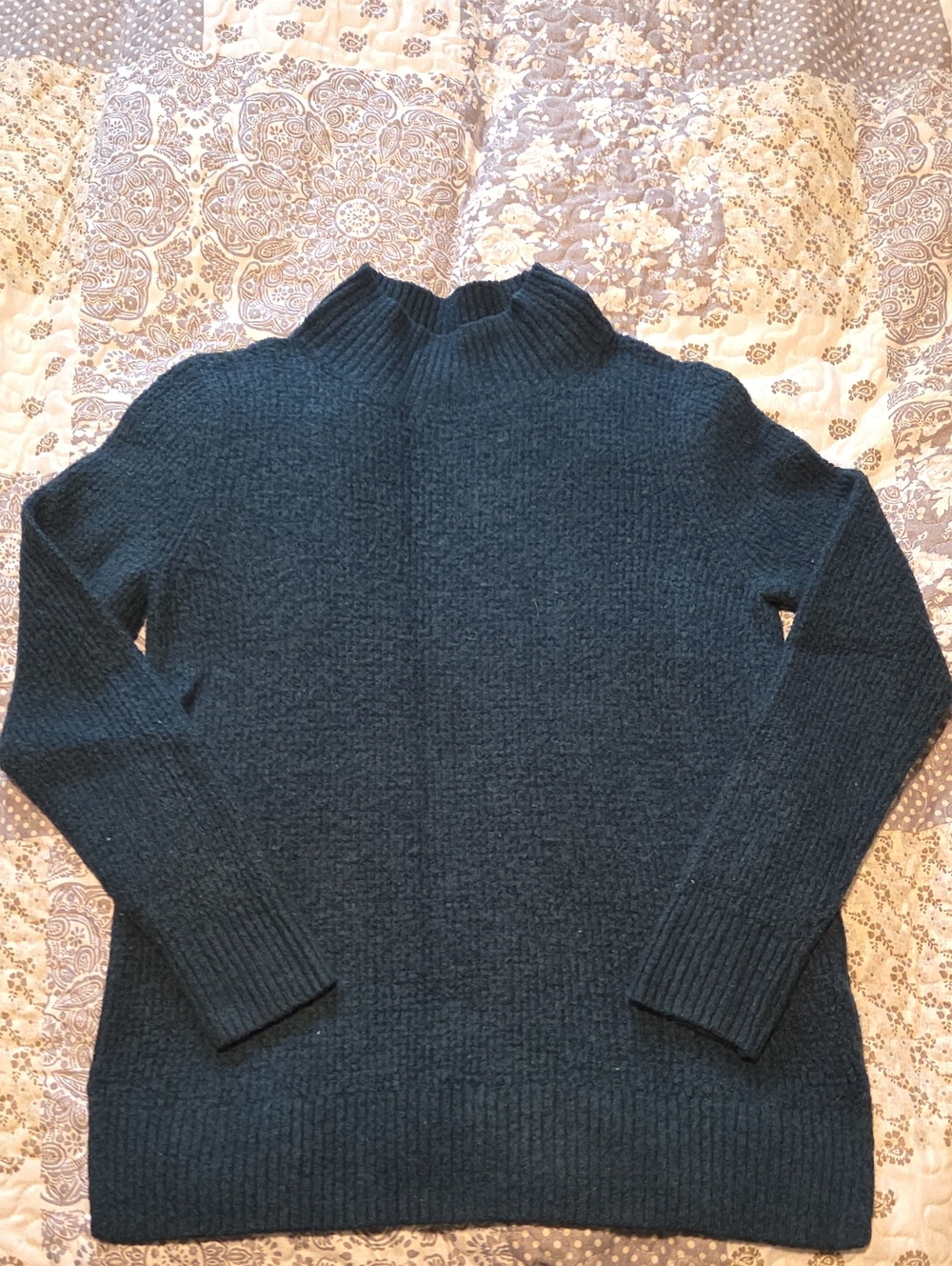 Old Navy Cozy Ribbed Turtleneck Sweater in Deep Teal